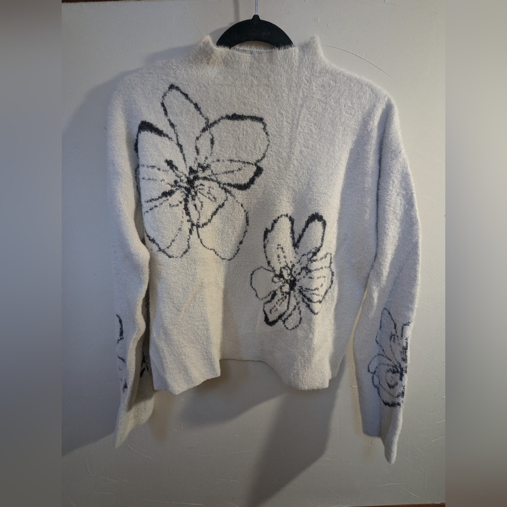 Rachel Zoe Mockneck White Sweater With Black Flowers